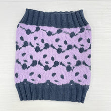 Load image into Gallery viewer, Yarn kit : Panda-full neck warmer by @knitting_papa