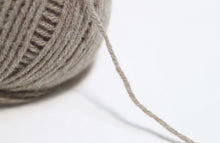 Load image into Gallery viewer, Daruma Airy Wool Alpaca