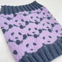 Load image into Gallery viewer, Yarn kit : Panda-full neck warmer by @knitting_papa

