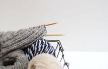 Load image into Gallery viewer, Daruma Bamboo Knittinng Needles
